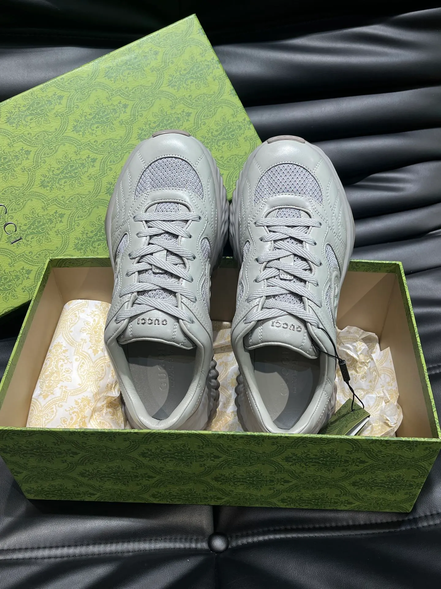 Men's Men's Shoes💰p760 "Gucc*" Ri Men's Men's Shoes💰p Men's Men's Shoes💰ple Series 2024ss👫Couple Style Casual Sports Shoes, buy the original and accurately reproduce it! Restore the quality of details, Gucci Ri men's shoes 💰p men's shoes 💰ple series sports shoes are made with innovative stitching technology to create a flowing texture like water. The leather design is paired with three-dimensional interlocking Double G leather patches and Gucci letter metal accessories, creating a free flowing texture of the entire shoe with a 3D effect. A classic and versatile piece that feels super comfortable on your feet! Female 35-40 Male 38-45